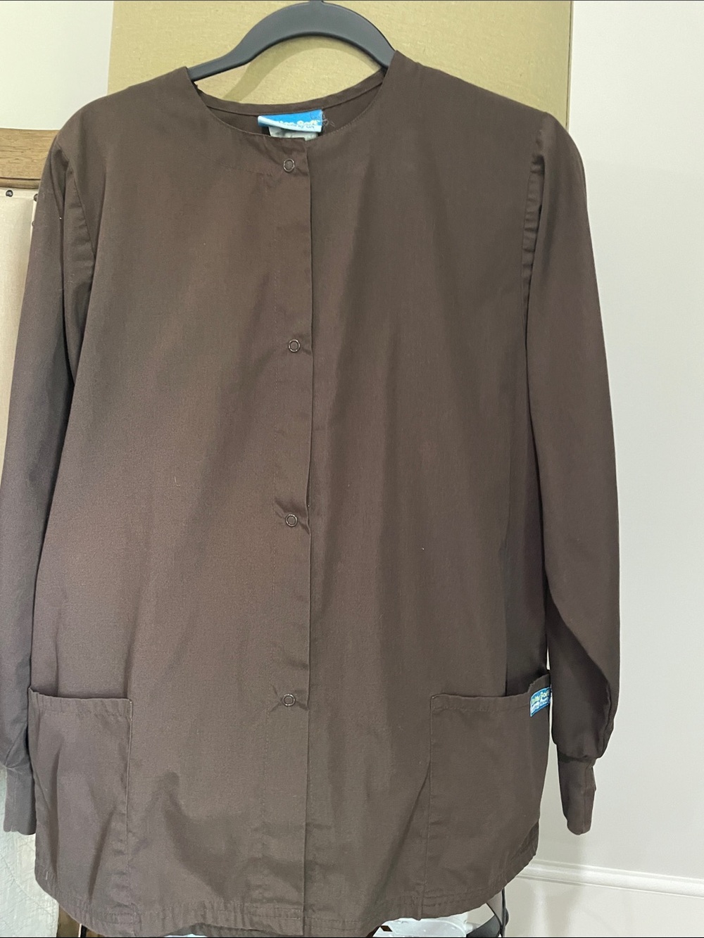 Brown Women's Long-Sleeve Scrub Jacket